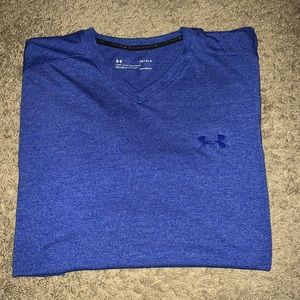UNDER ARMOUR TSHIRT